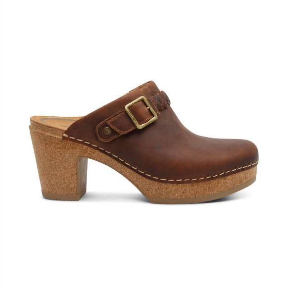 NEW AETREX women's corey heeled clog in brown - Picture 2 of 8